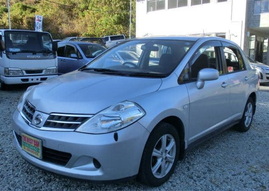2011 NISSAN TIIDA LATIO